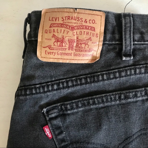 •SOLD• Vintage Levi's Black Jeans - Picture 6 of 7
